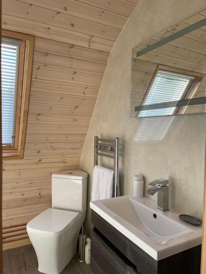 Squirrel Glamping Pod School House Farm Hotel Leighton  Kültér fotó