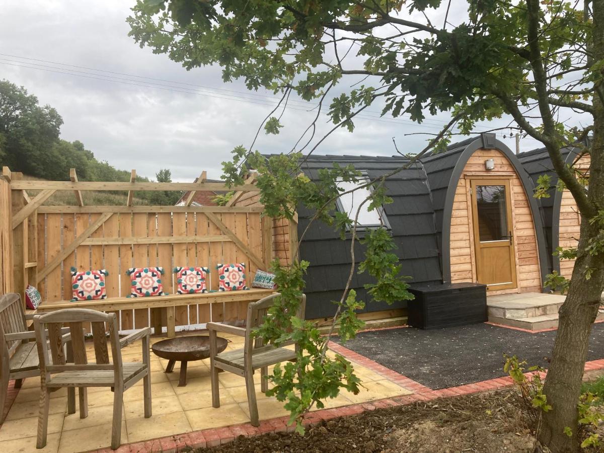 Squirrel Glamping Pod School House Farm Hotel Leighton  Kültér fotó